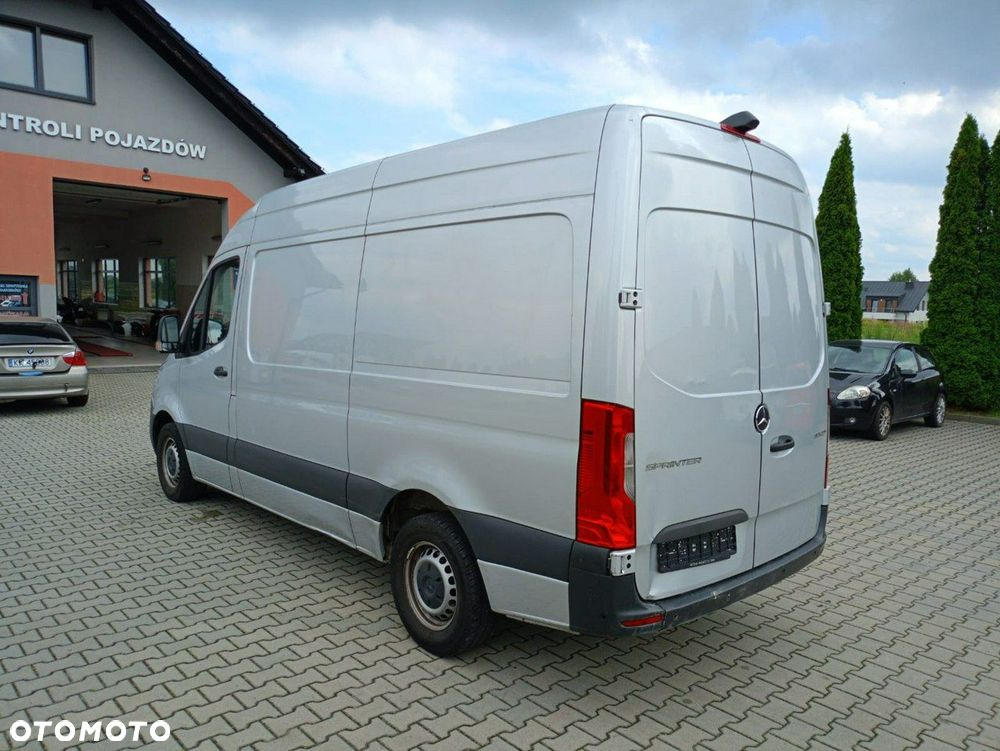 Mercedes-Benz Sprinter - 3