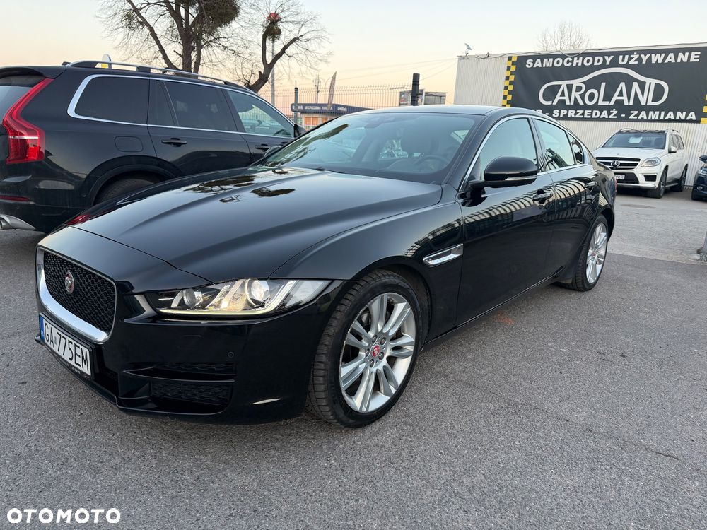 Jaguar XE 2.0 D Prestige - 2