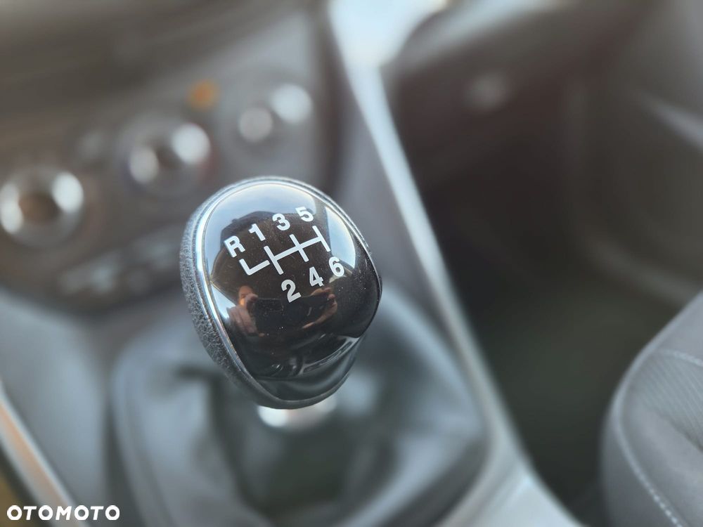 Ford Kuga 1.6 EcoBoost 2x4 Trend - 13