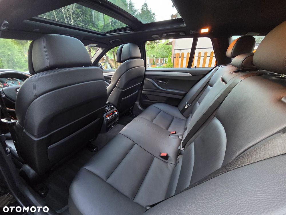 BMW Seria 5 535d xDrive - 27