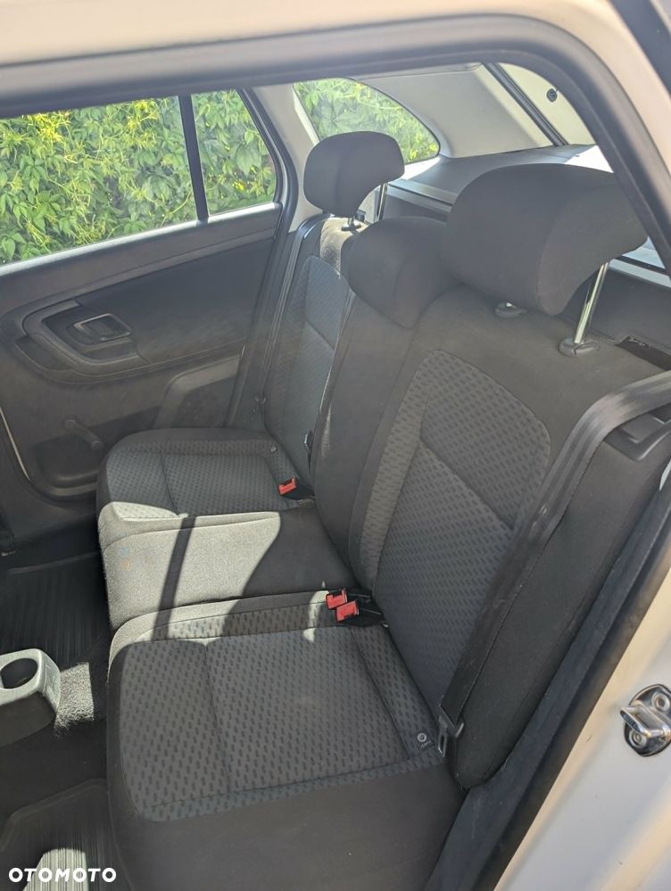 Skoda Fabia 1.4 16V Ambition Plus - 5