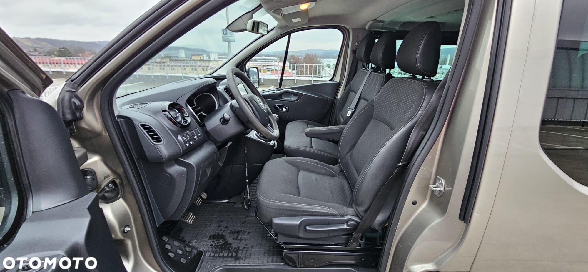 Opel Vivaro - 21