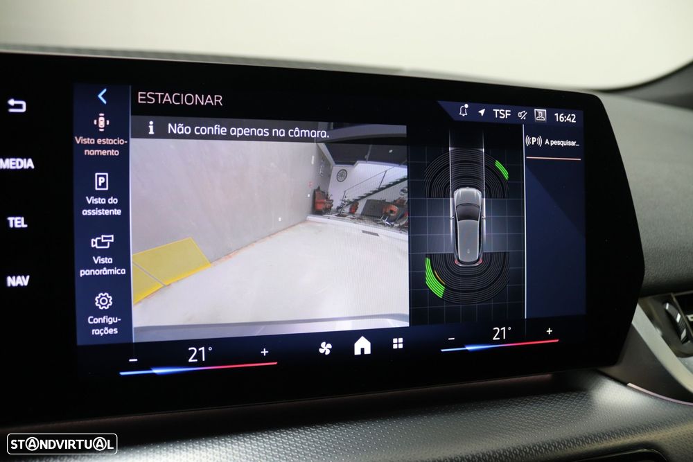 BMW 225xe Active Tourer e xDrive Pack Desportivo M - 34