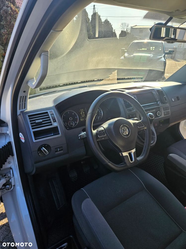 Volkswagen Multivan - 14