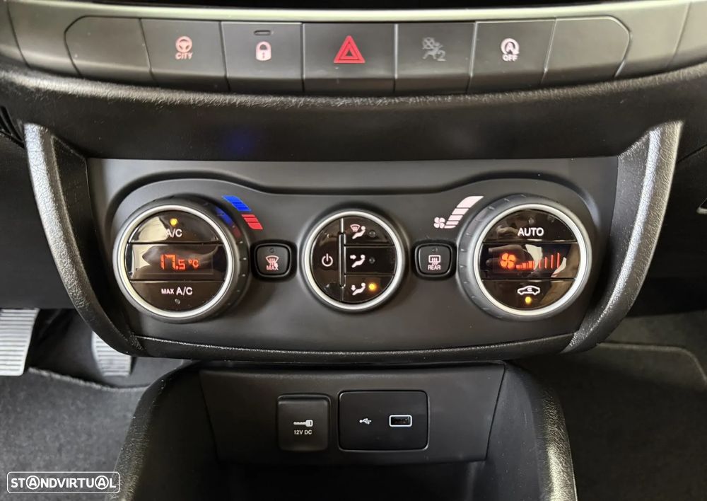 Fiat Tipo Station Wagon 1.3 M-Jet Lounge - 30