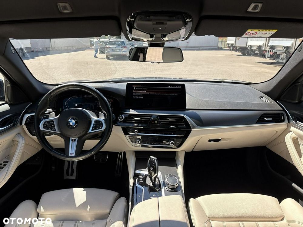 BMW Seria 5 530i xDrive mHEV M Sport sport - 13