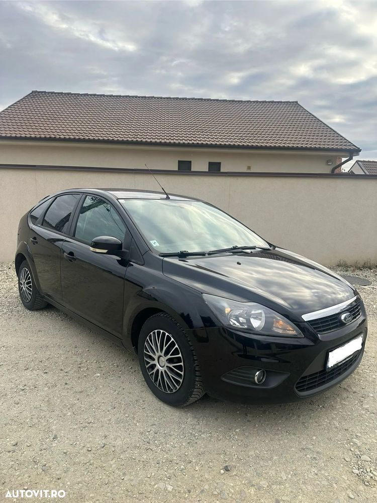 Ford Focus 1.6i Trend Champions League - 2