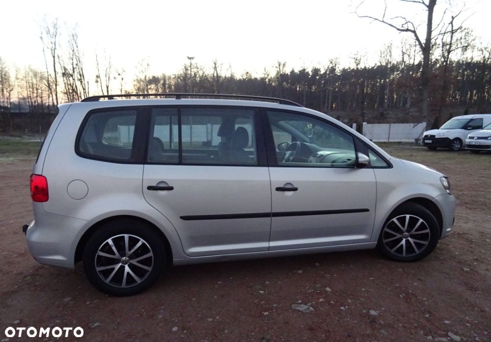 Volkswagen Touran - 5