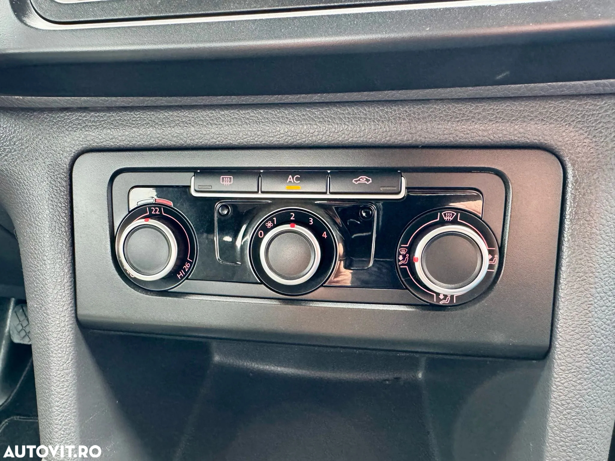 Volkswagen Amarok 2.0 BiTDI 4MOTION Trendline - 13