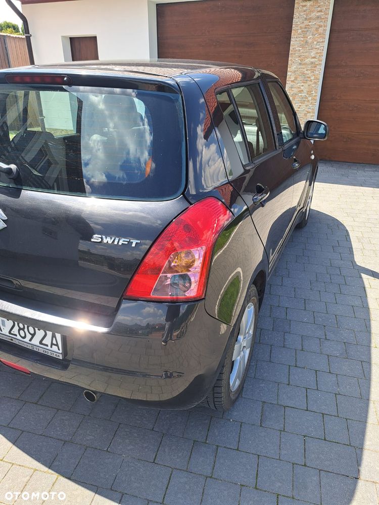 Suzuki Swift - 12