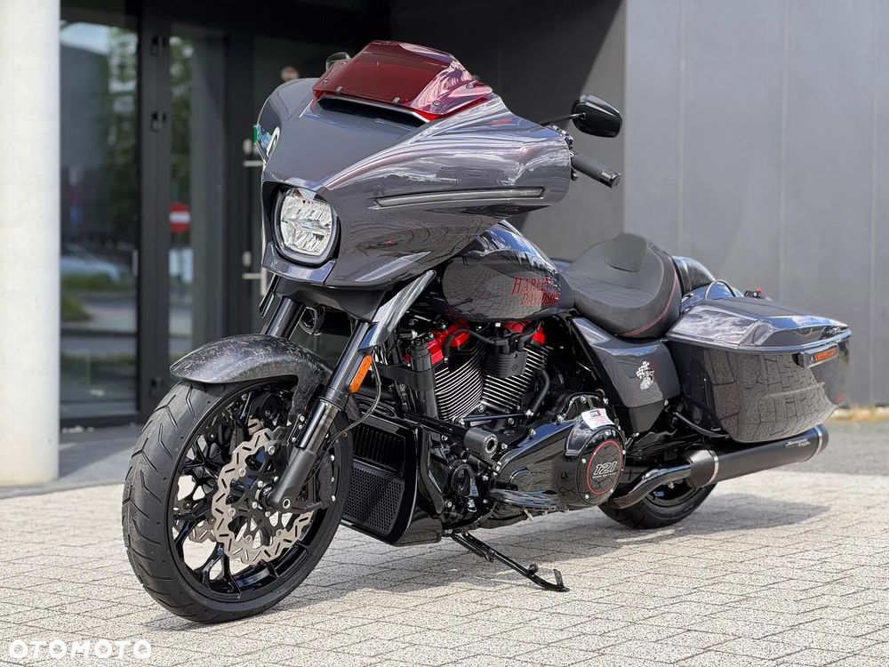 Harley-Davidson CVO Street Glide - 18