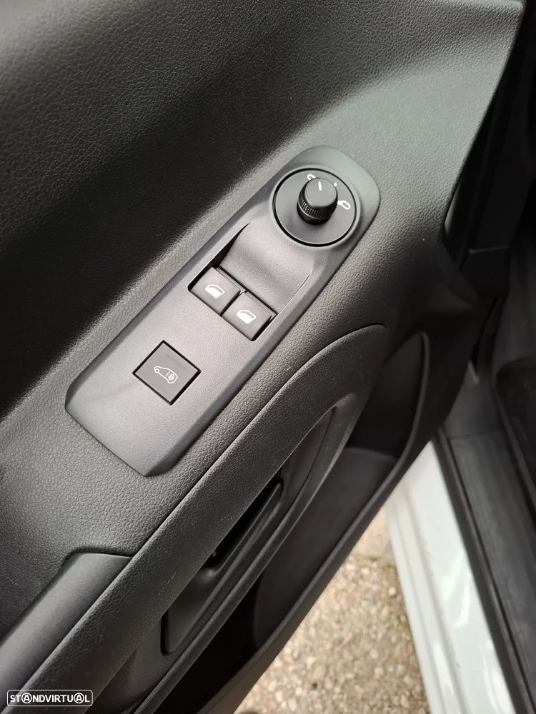 Peugeot Partener  1.5 Blue HDI Pro Standard 3 lugares - 16