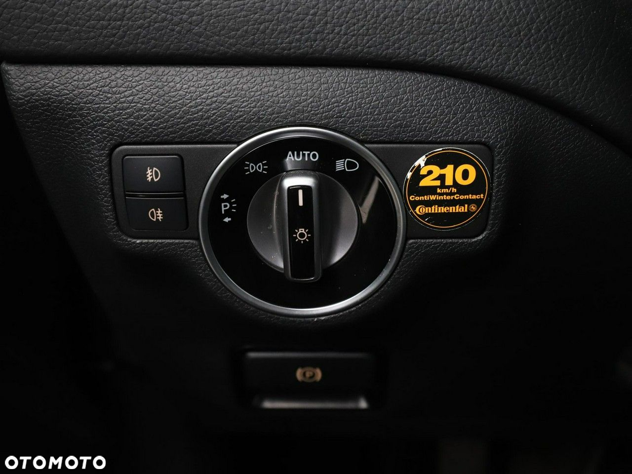 Mercedes-Benz GLA 200 Urban - 30