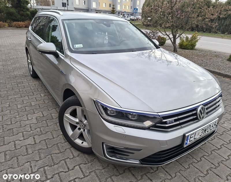 Volkswagen Passat - 13