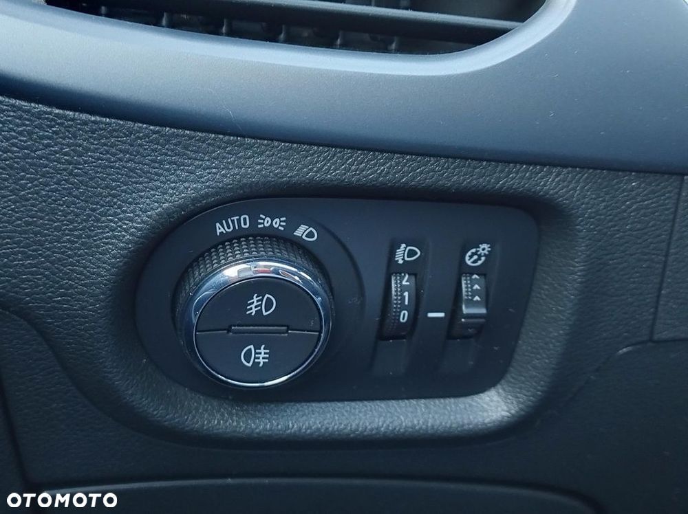 Opel Astra 1.6 CDTI Enjoy - 26