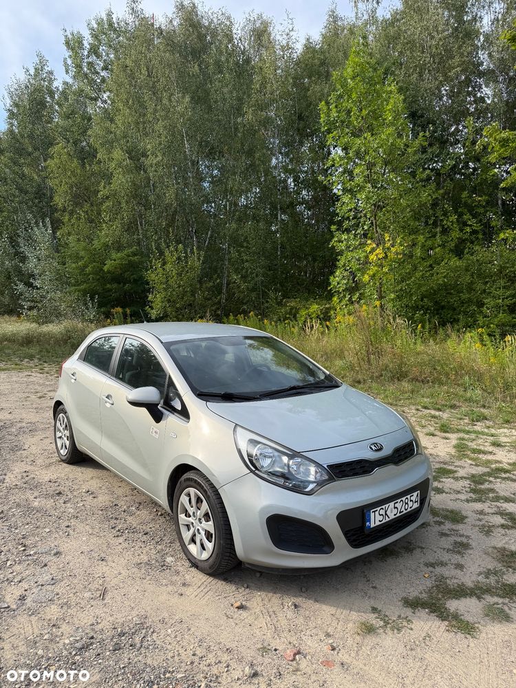 Kia Rio 1.2 L - 1