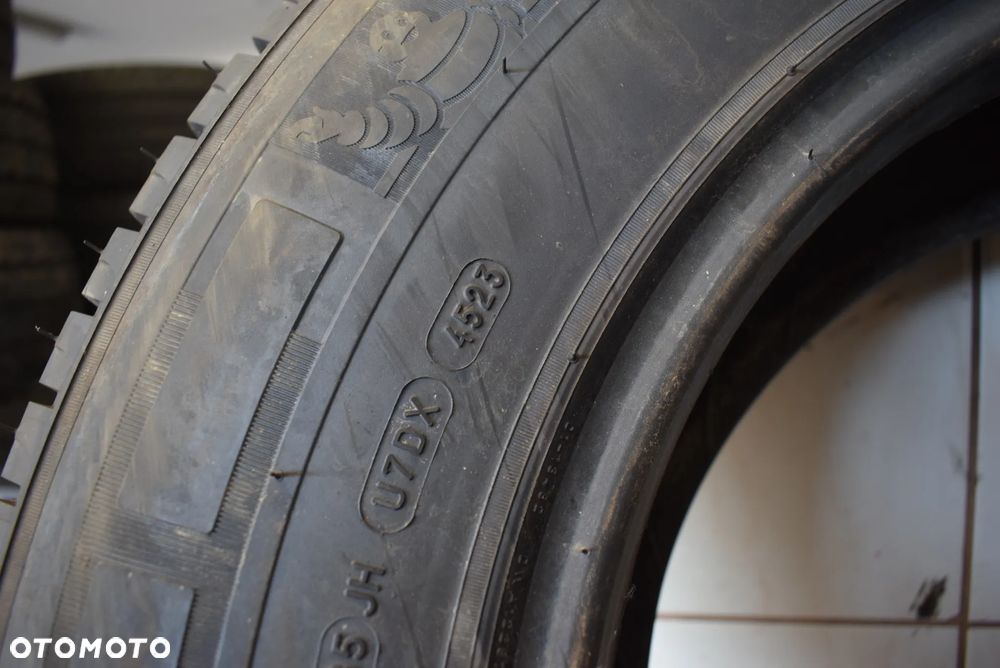 R16C 225/75 Michelin Agilis Camping Cena za komplet - 8