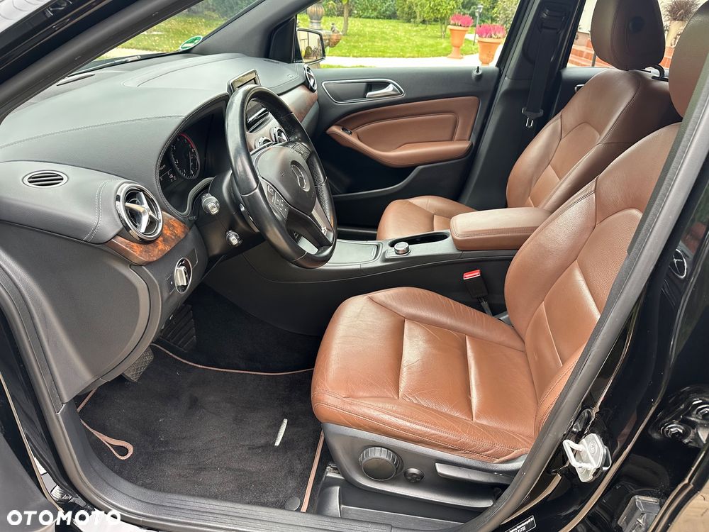 Mercedes-Benz Klasa B 200 CDI (BlueEFFICIENCY) 7G-DCT - 12