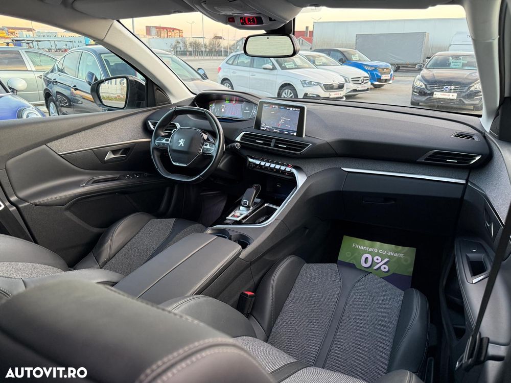 Peugeot 3008 1.2 PureTech Turbo S&S EAT8 Allure - 8