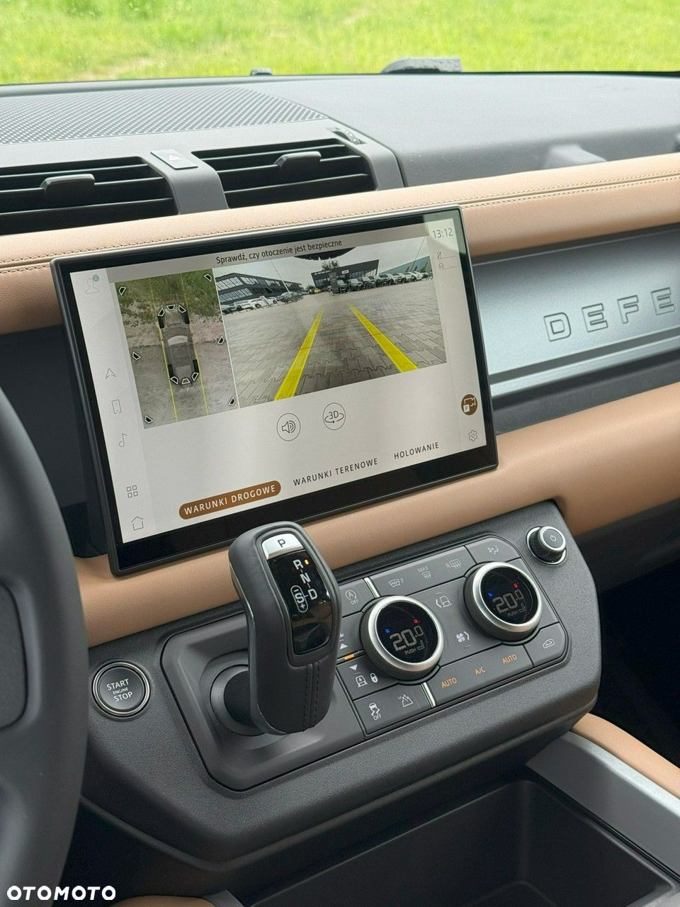 Land Rover Defender - 14