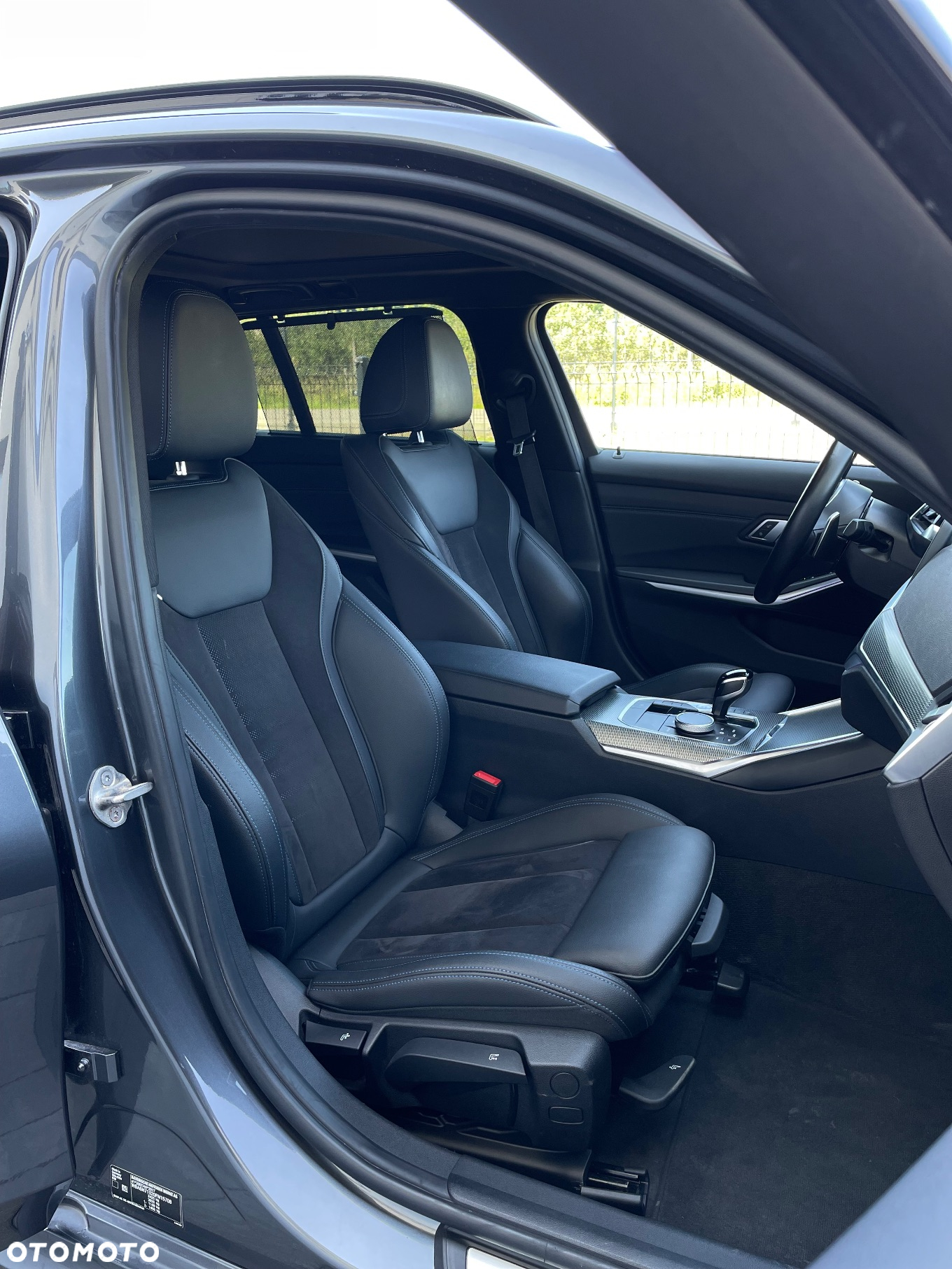 BMW Seria 3 330e Touring xDrive M Sport - 32