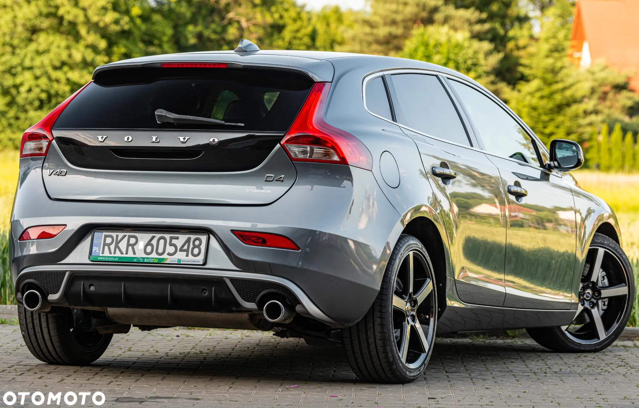 Volvo V40 D4 Drive-E R-Design Momentum - 8
