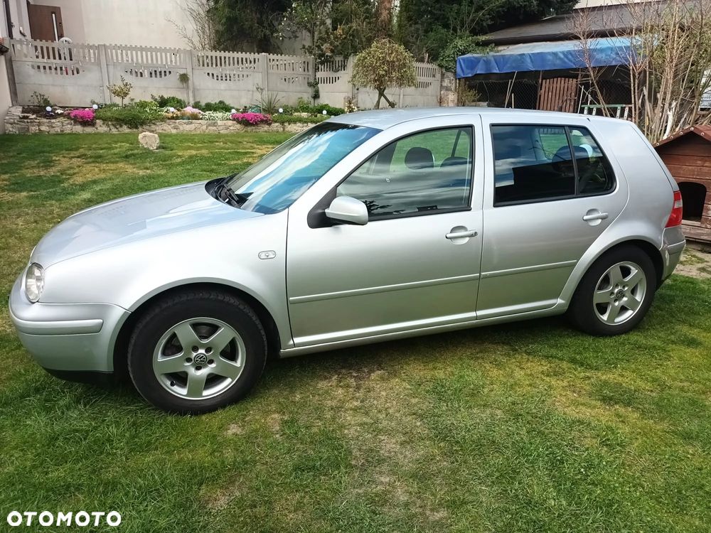 Volkswagen Golf - 2