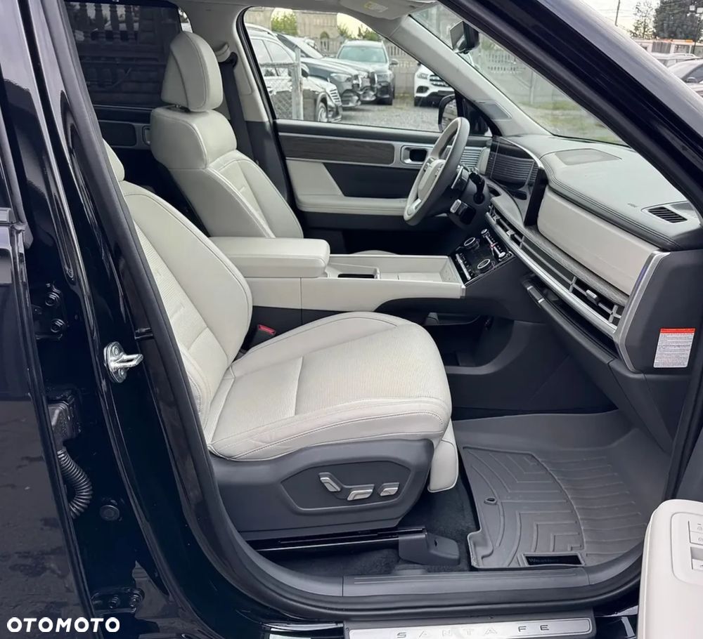 Hyundai Santa Fe 1.6 T-GDI HEV Calligraphy 4WD 6os - 36