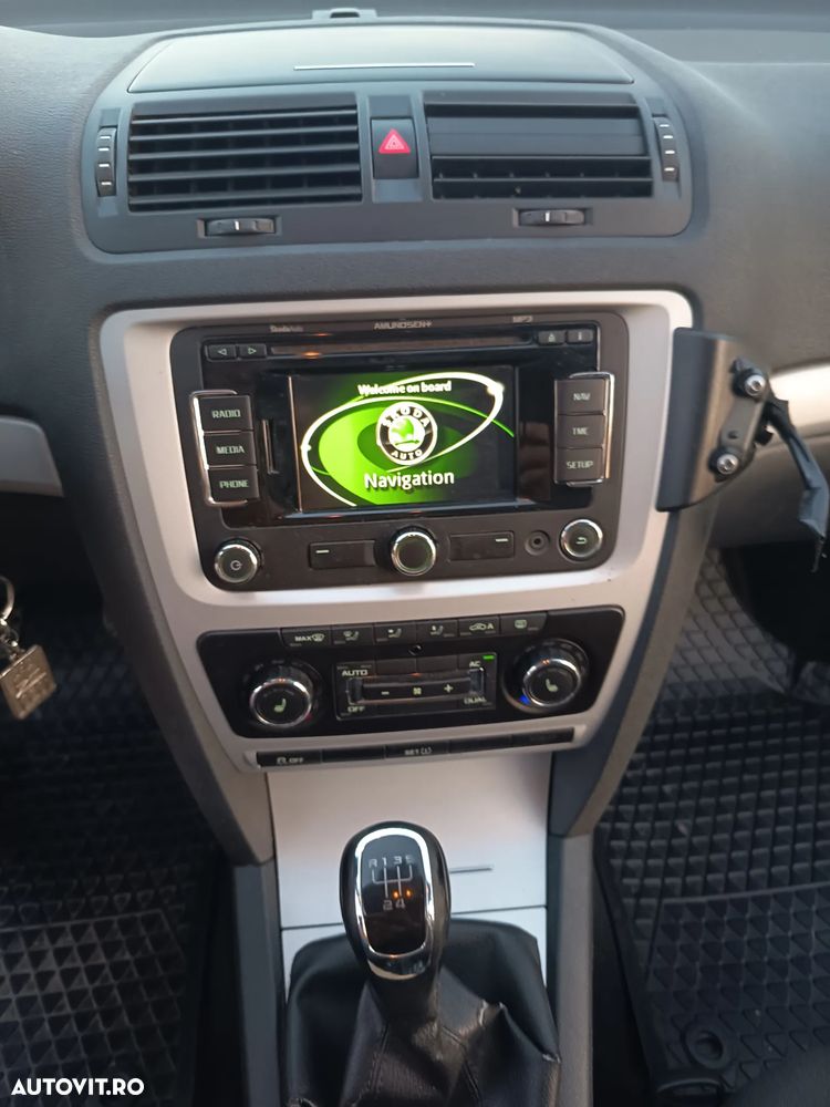Skoda Octavia 1.6 TDI ELEGANCE - 6