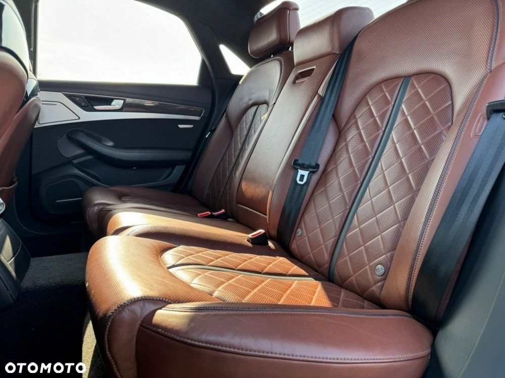 Audi S8 Plus 4.0 TFSI Quattro - 25