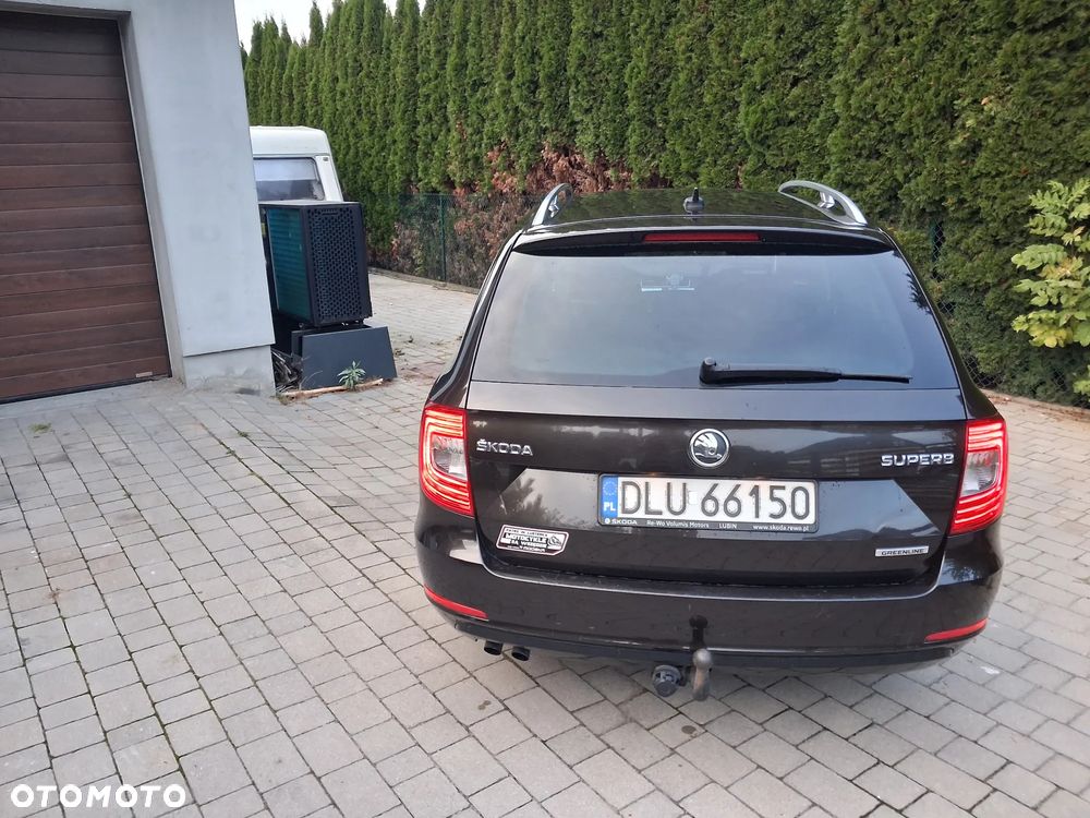 Skoda Superb 2014 photo 2