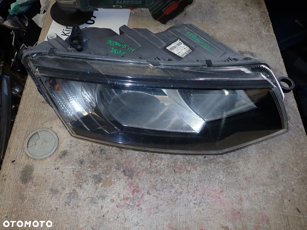SKODA OCTAVIA III LAMPA PRAWA PRAWY PRZÓD PRZEDNIA 5E1941016 - 1