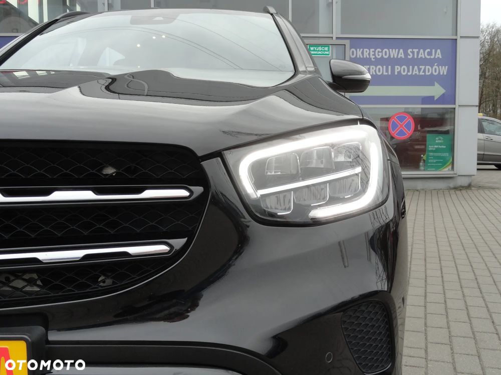 Mercedes-Benz GLC 220 d 4Matic 9G-TRONIC Exclusive - 27
