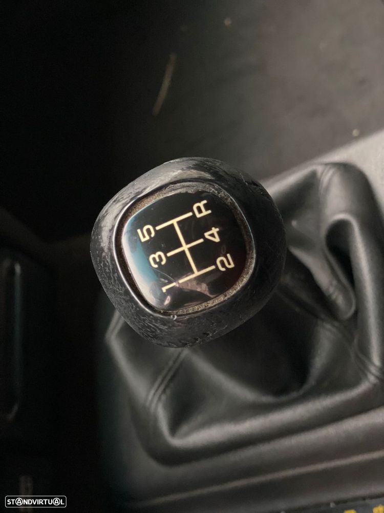 Jeep Grand Cherokee 2.5 TD Laredo - 21