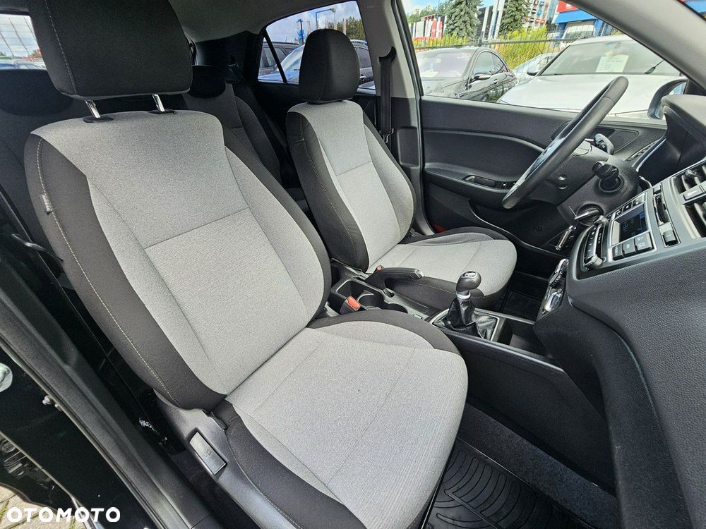 Hyundai i20 - 11