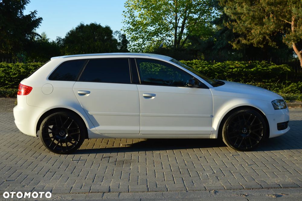 Audi A3 Sportback 2.0 TDI DPF S line Sportpaket - 4
