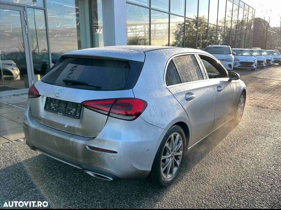 Mercedes-Benz A 180 d 7G-DCT - 4