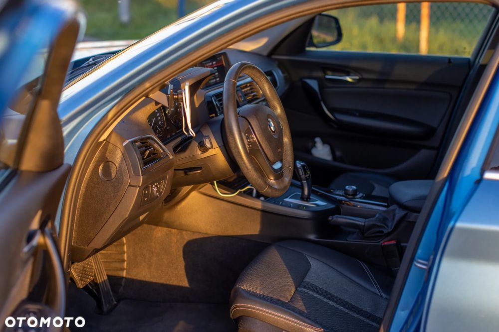 BMW Seria 1 120i Advantage - 4