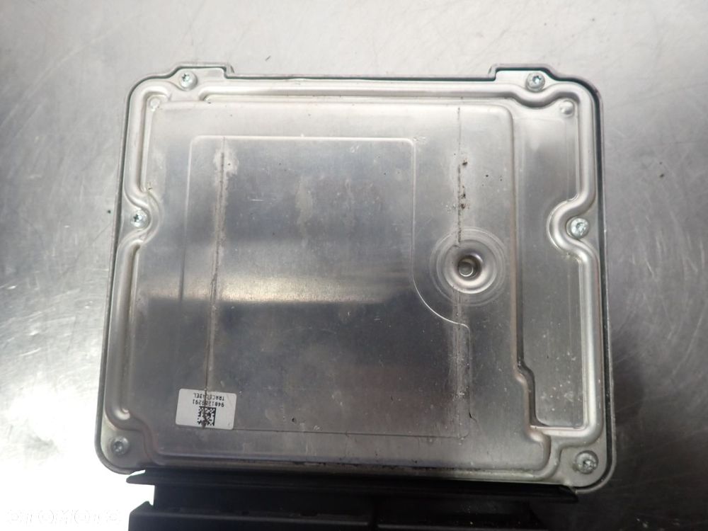 KOMPUTER SILNIKA OPEL INSIGNIA 2.0 CDTI 55573539 - 2