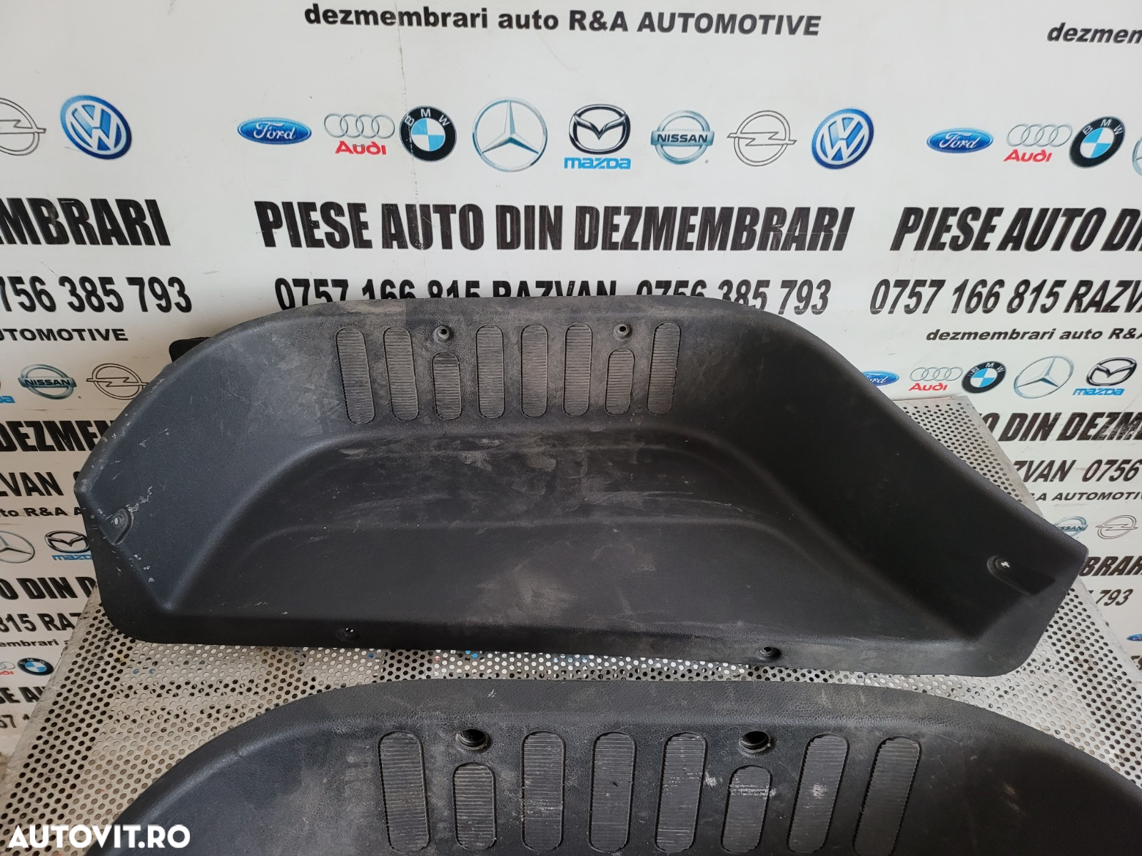 Ornament Plastic Treapta Stanga Dreapta Renault Master An 2019-2020-2021-2022 Dezmembrez Renault Ma - 2