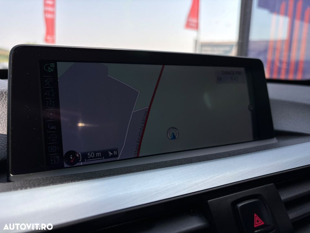 BMW Seria 3 318d Aut. Sport Line - 21