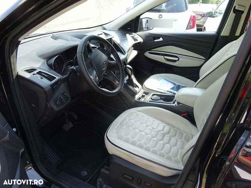 Ford Kuga 2.0 TDCi 4WD Powershift Vignale - 8