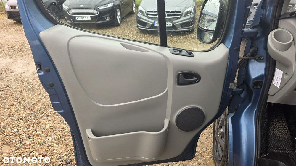 Renault Trafic - 9