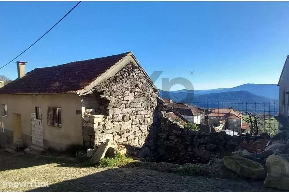 MORADIA com belas vistas sobre a montanha! - Grande imagem: 2/27