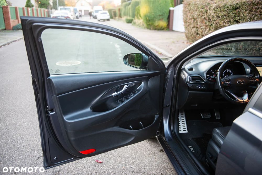 Hyundai i30 1.4 T-GDI DCT Fastback Premium - 17