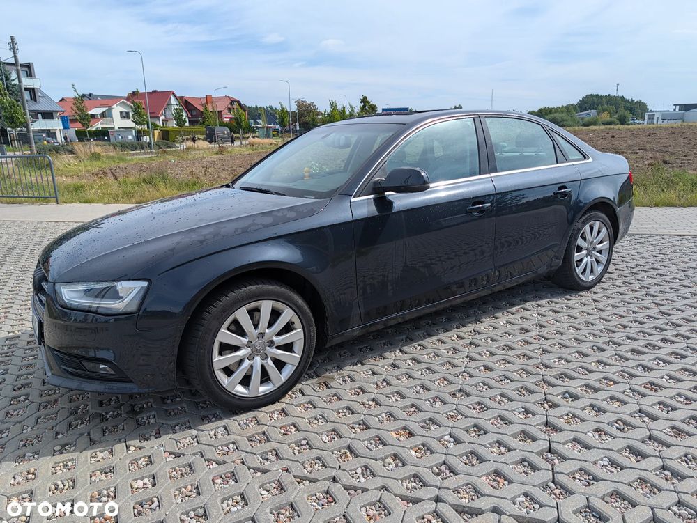 Audi A4 2013 photo 2