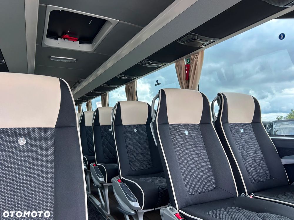 Mercedes-Benz Tourismo - 21