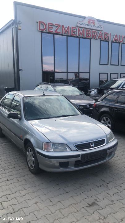 Dezmembram Honda Civic 1.4 benzina an fabr 1998 - 1