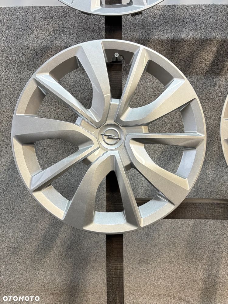 4 Kołpaki Opel Corsa F, 16" 93 487 138 - 4