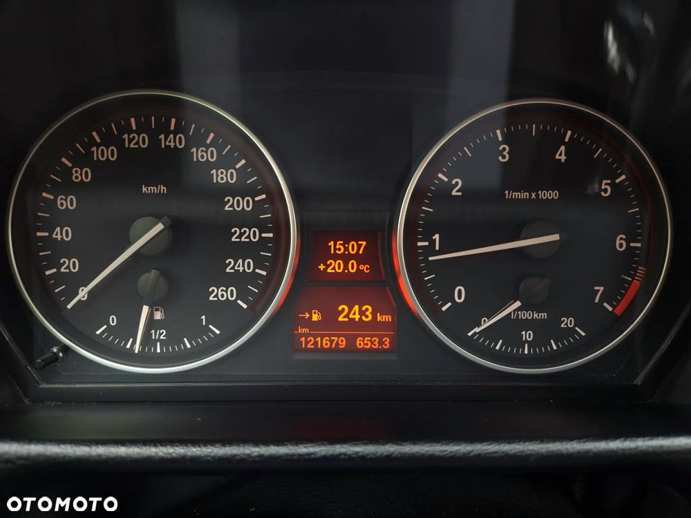 BMW X1 sDrive20i xLine - 17